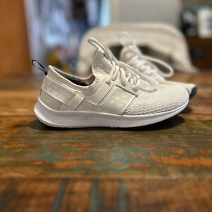 New Balance Nergize Sport shoe